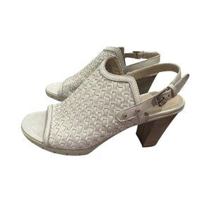 The Flexx white slingbacks size 10